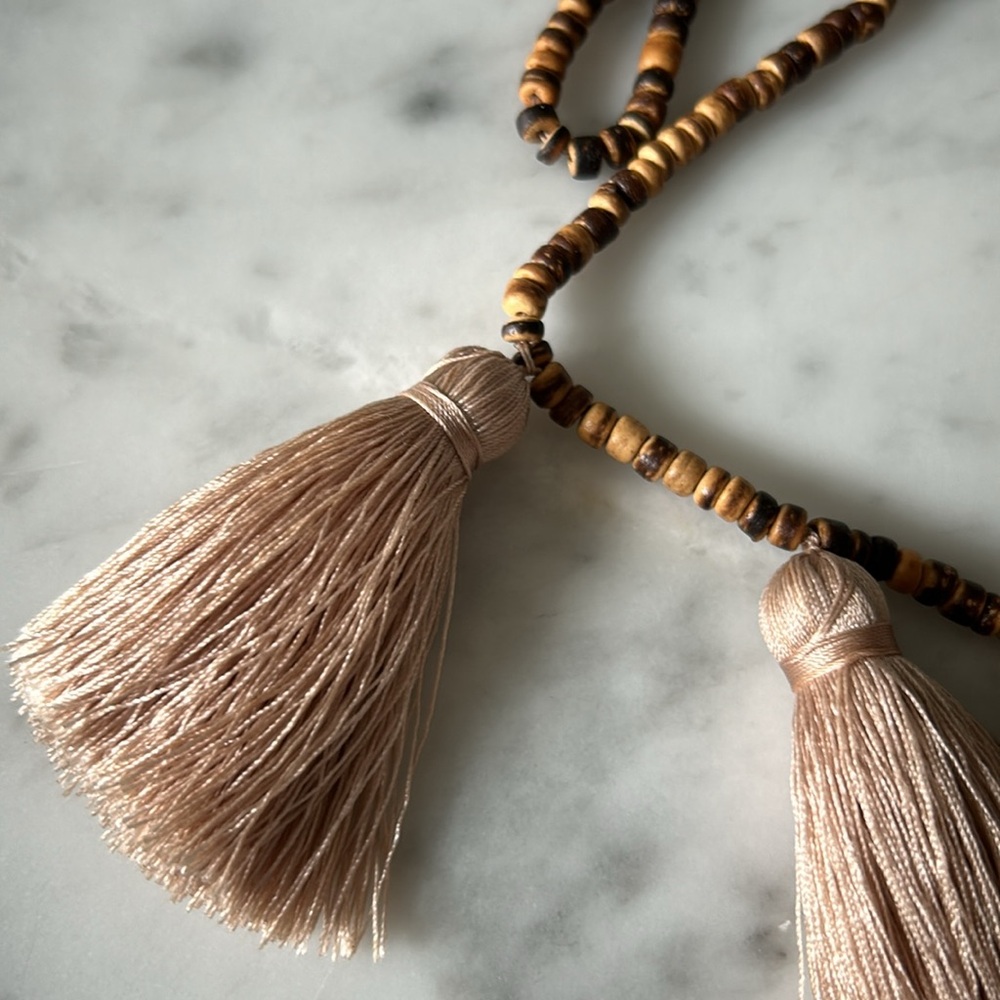 Long tassel beaded necklace - Picture 2 of 3